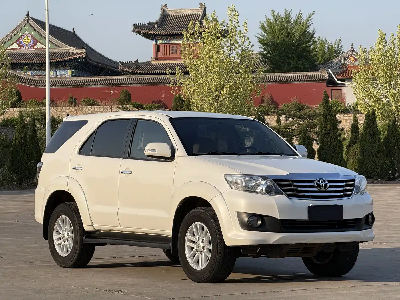 Toyota Fortuner 2016 2.7L Middle East Edition фото 3