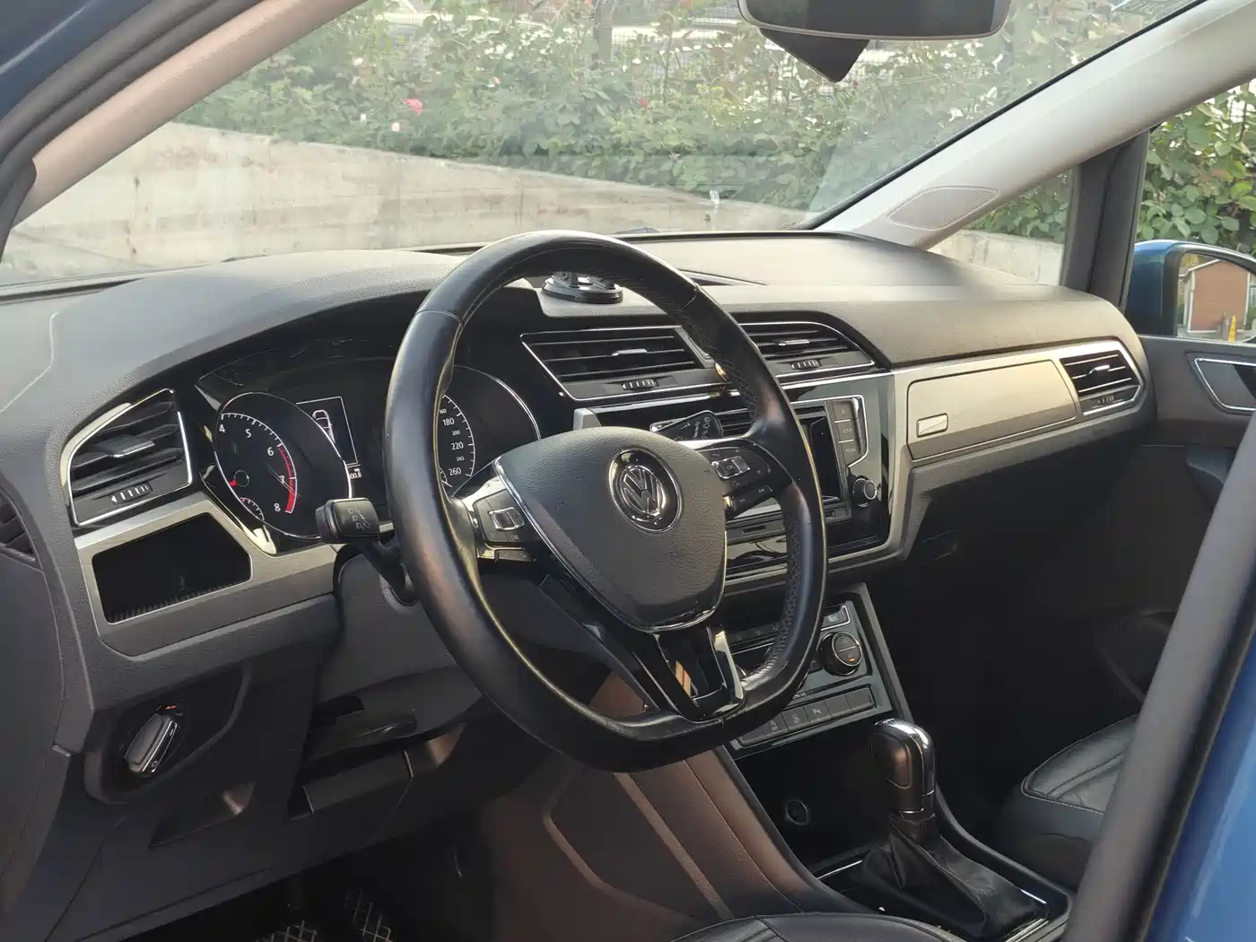 Volkswagen Touran 2016 Touran L 280TSI DSG Elegance фото 11