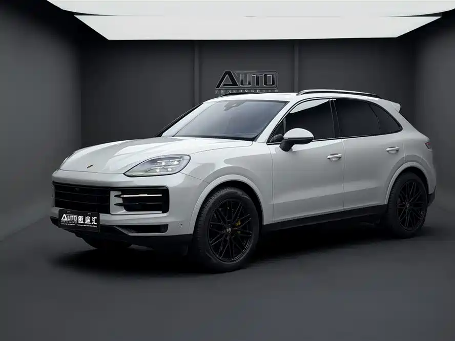 Фото 1 - Porsche Cayenne