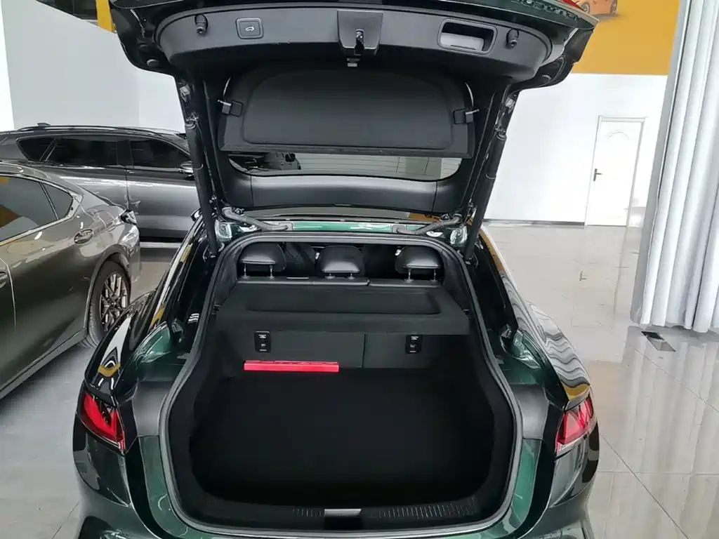 MG MG7 2025 2025 2.0T Trophy+ Super Smart Driving Edition