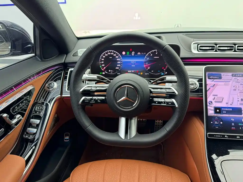 Фото 14 - Mercedes-Benz S-Class