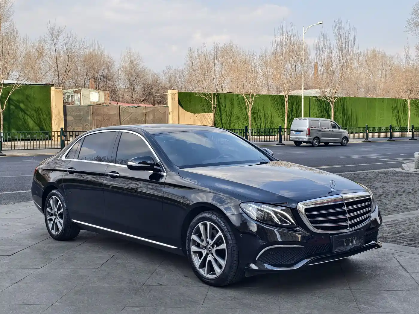 Mercedes-Benz E-Class 2018 Facelift E 200 L 4MATIC фото 3