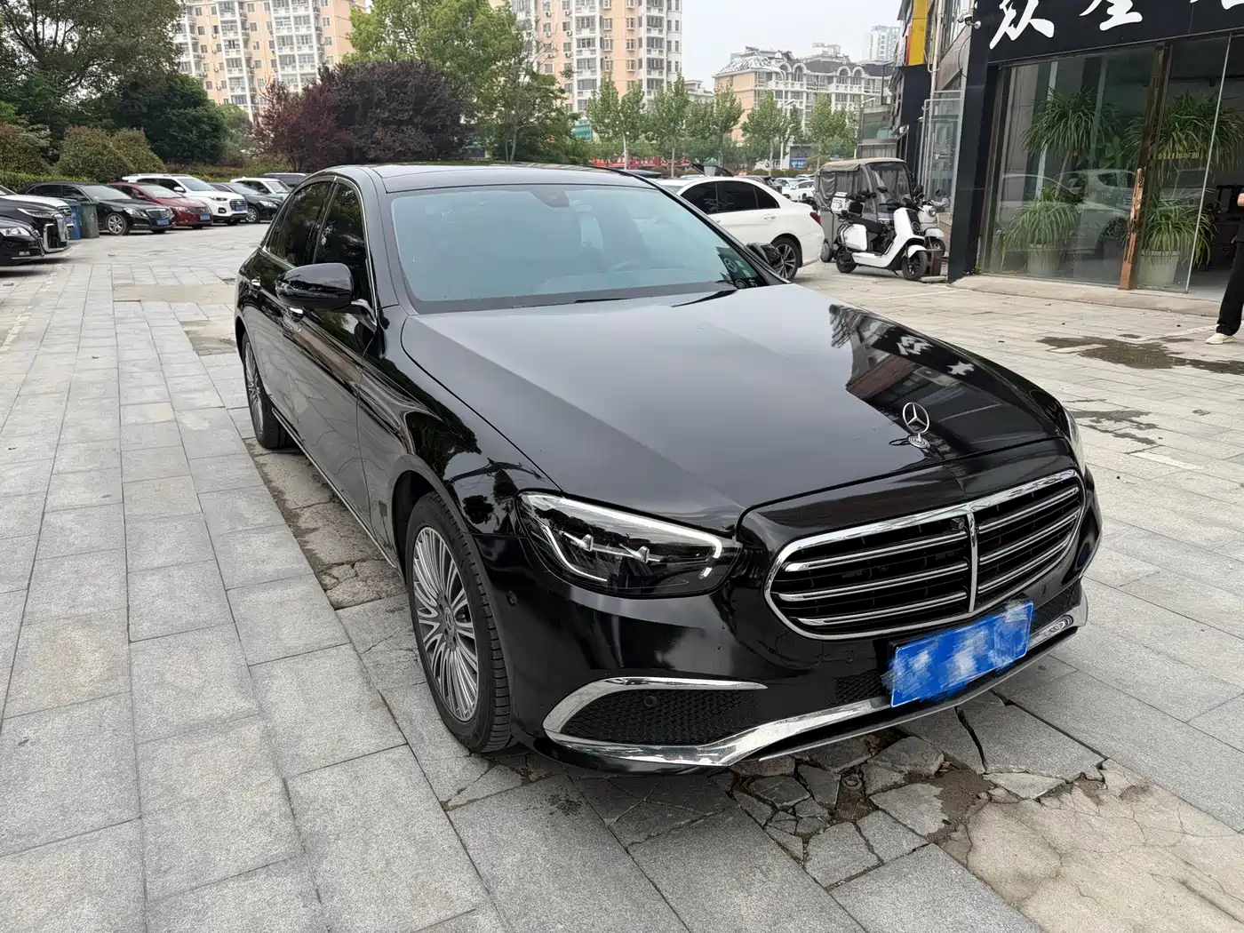 MERCEDES-BENZ E-CLASS