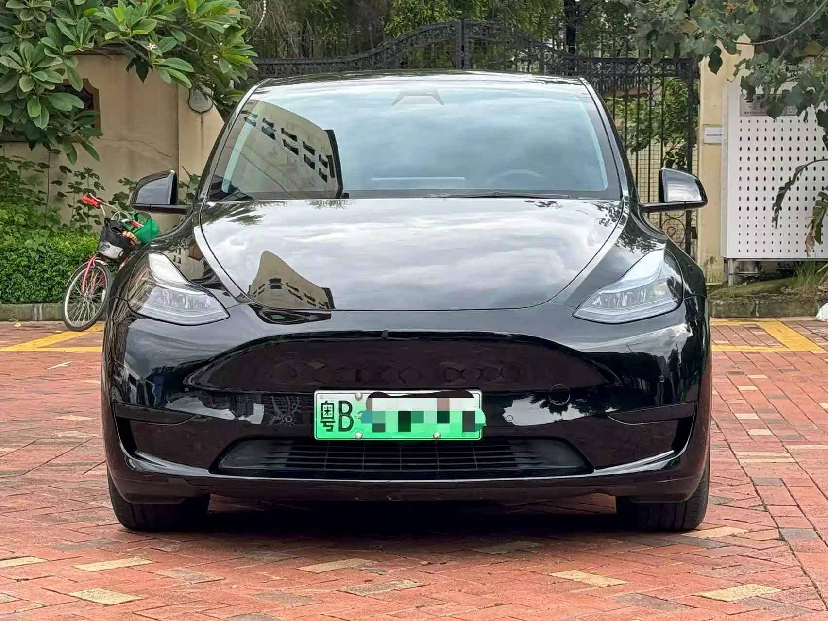 Фото 2 - Tesla Model Y