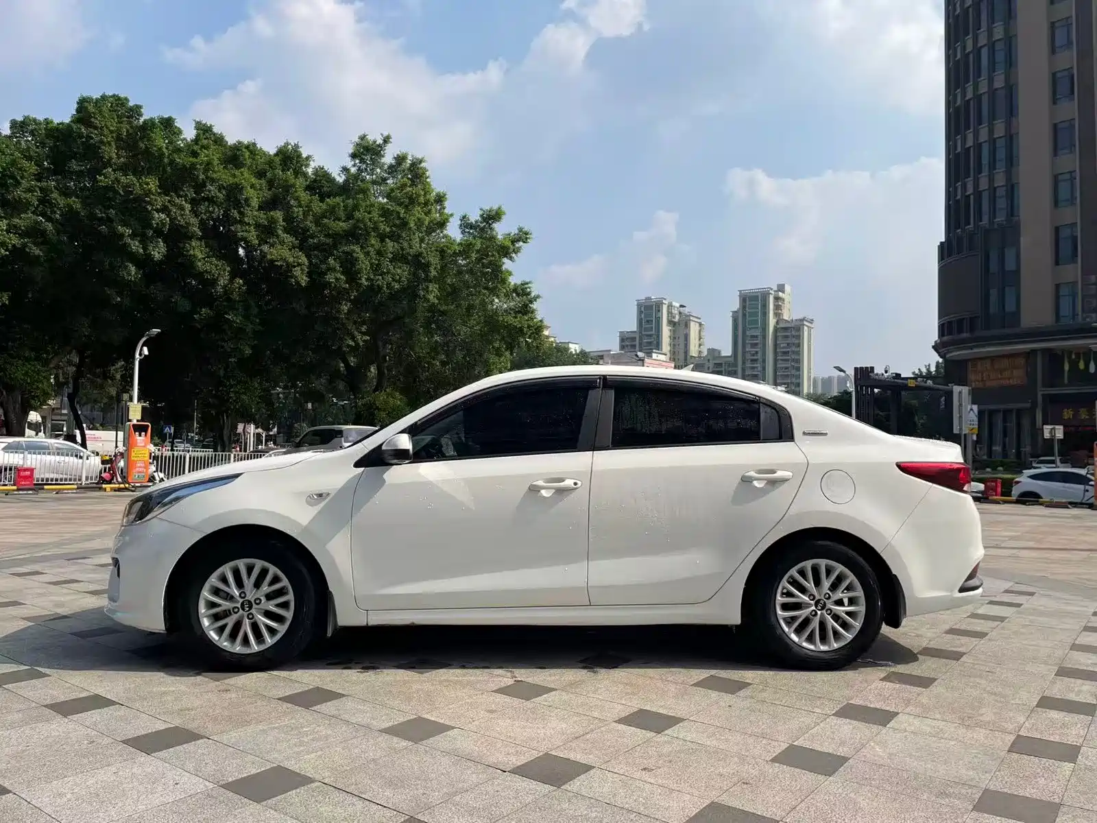 Фото 4 - Kia K2