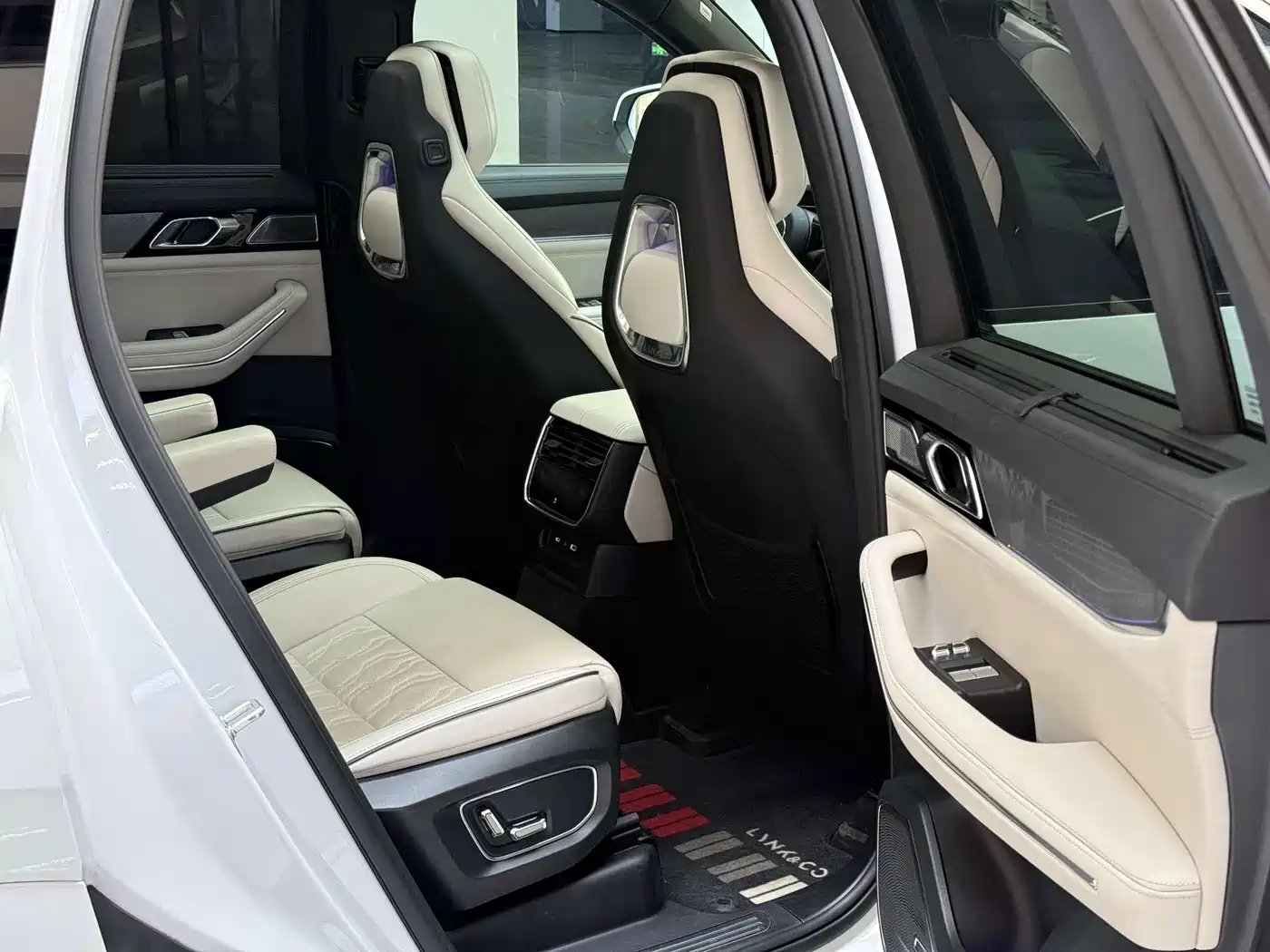 Lynk & Co 09 2022 2021 2.0T Ultra 6-Seater