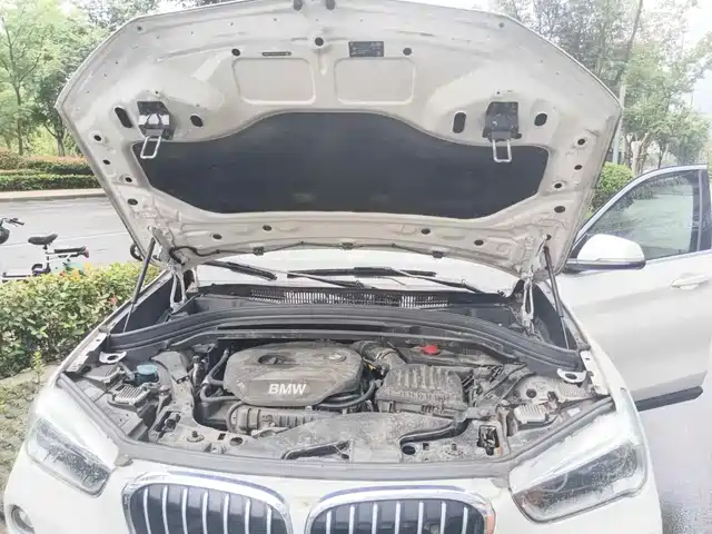 BMW X1 2019 sDrive18Li Premium Model — фото 3