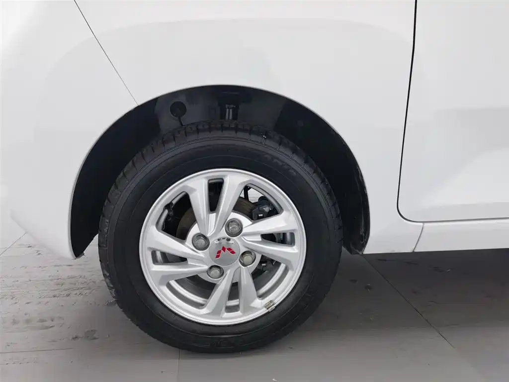 WULING AUTOMOBILE HONGGUANG MINIEV