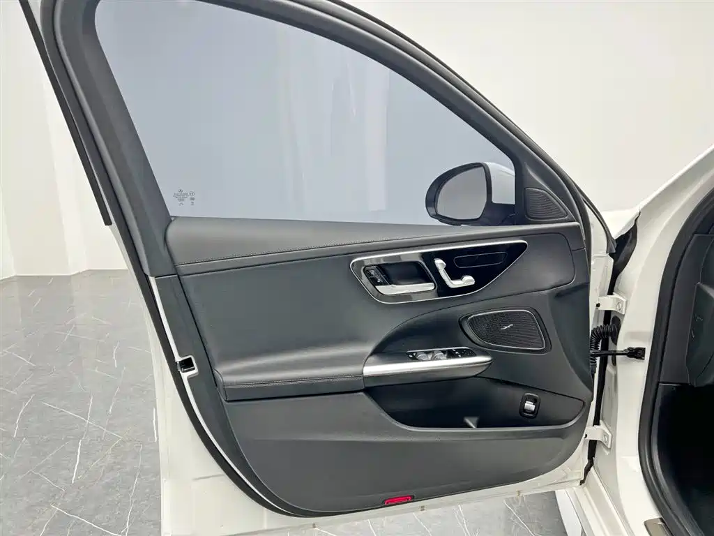 Mercedes-Benz C-Class 2024 C 260 L Sport фото 11