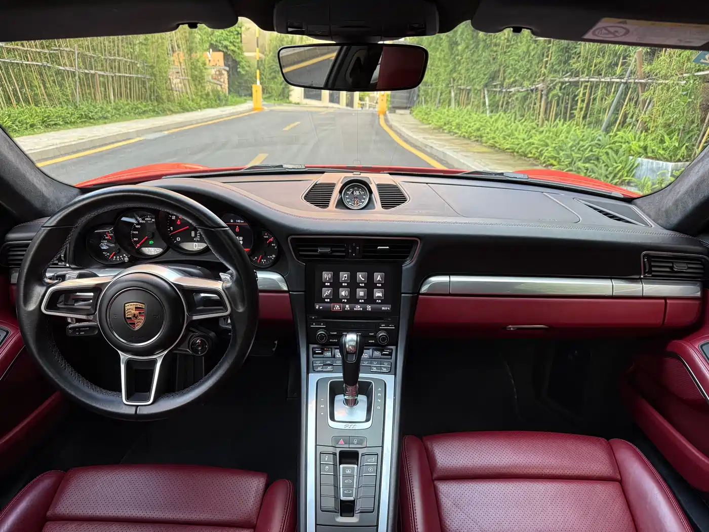 Porsche 911 2016 Carrera 3.0T фото 9