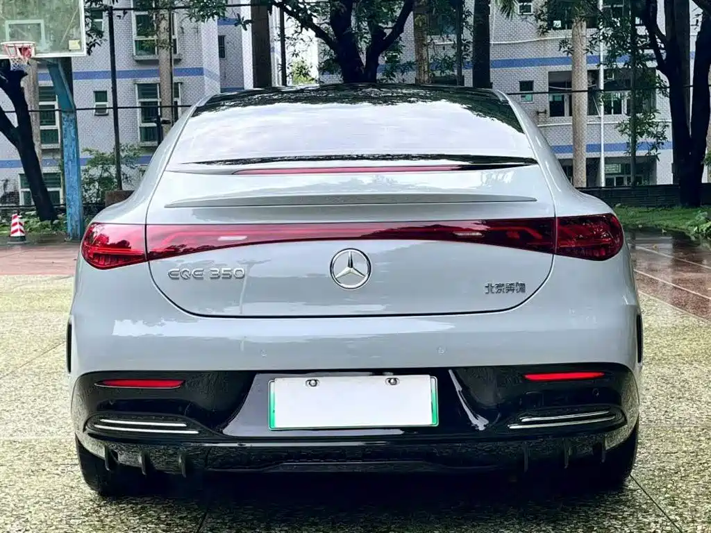 Фото 8 - Mercedes-Benz EQE
