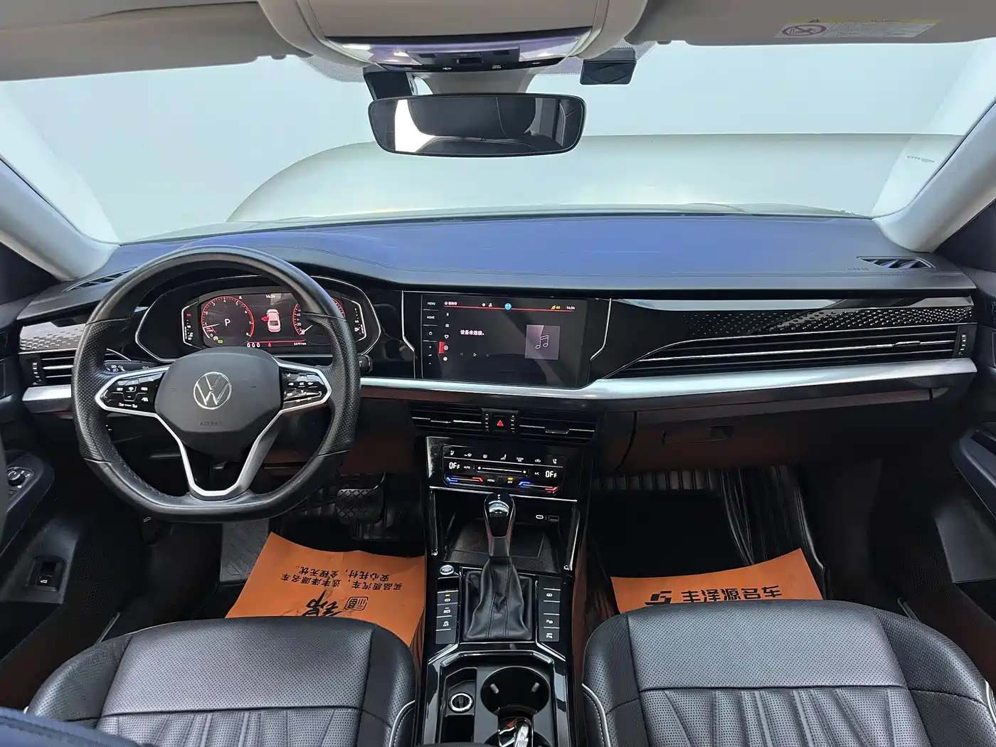 Volkswagen Passat 2023 330TSI Premium Edition фото 9