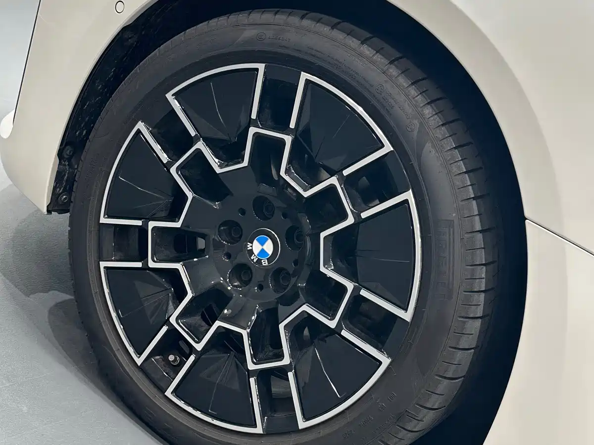 Photo 8 - BMW 4 Series