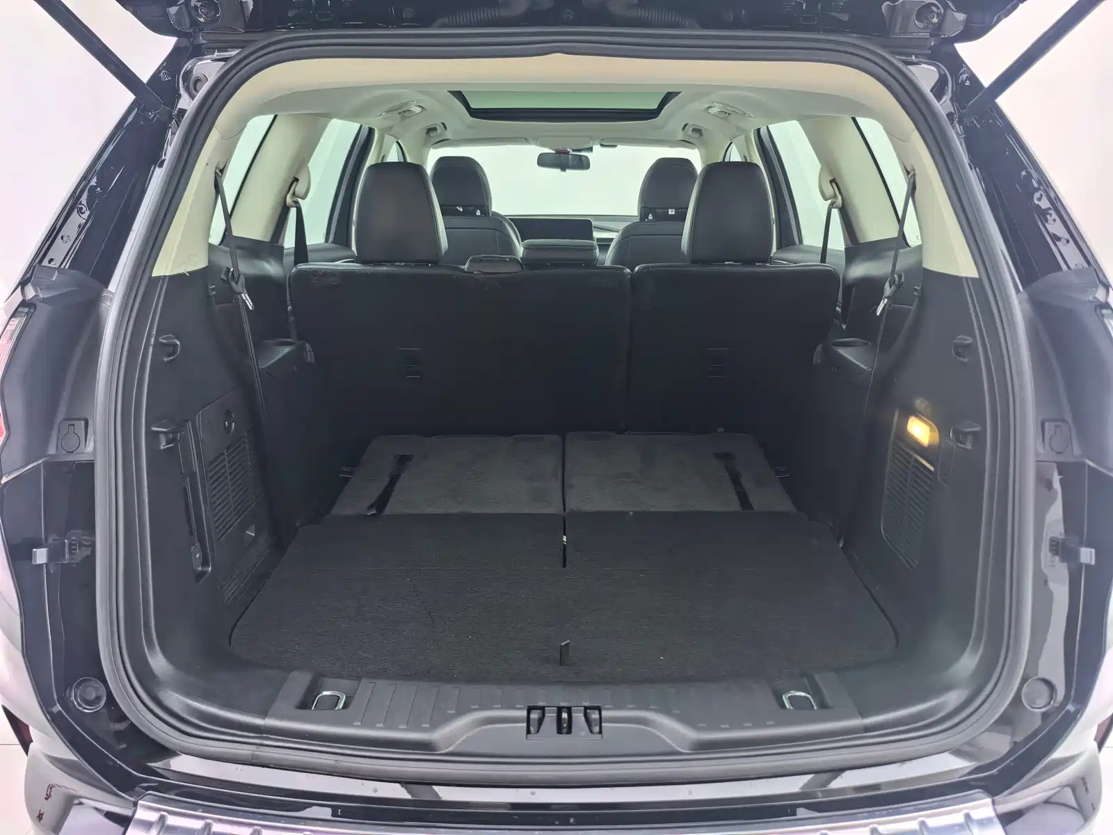 Фото 22 - Ford Edge
