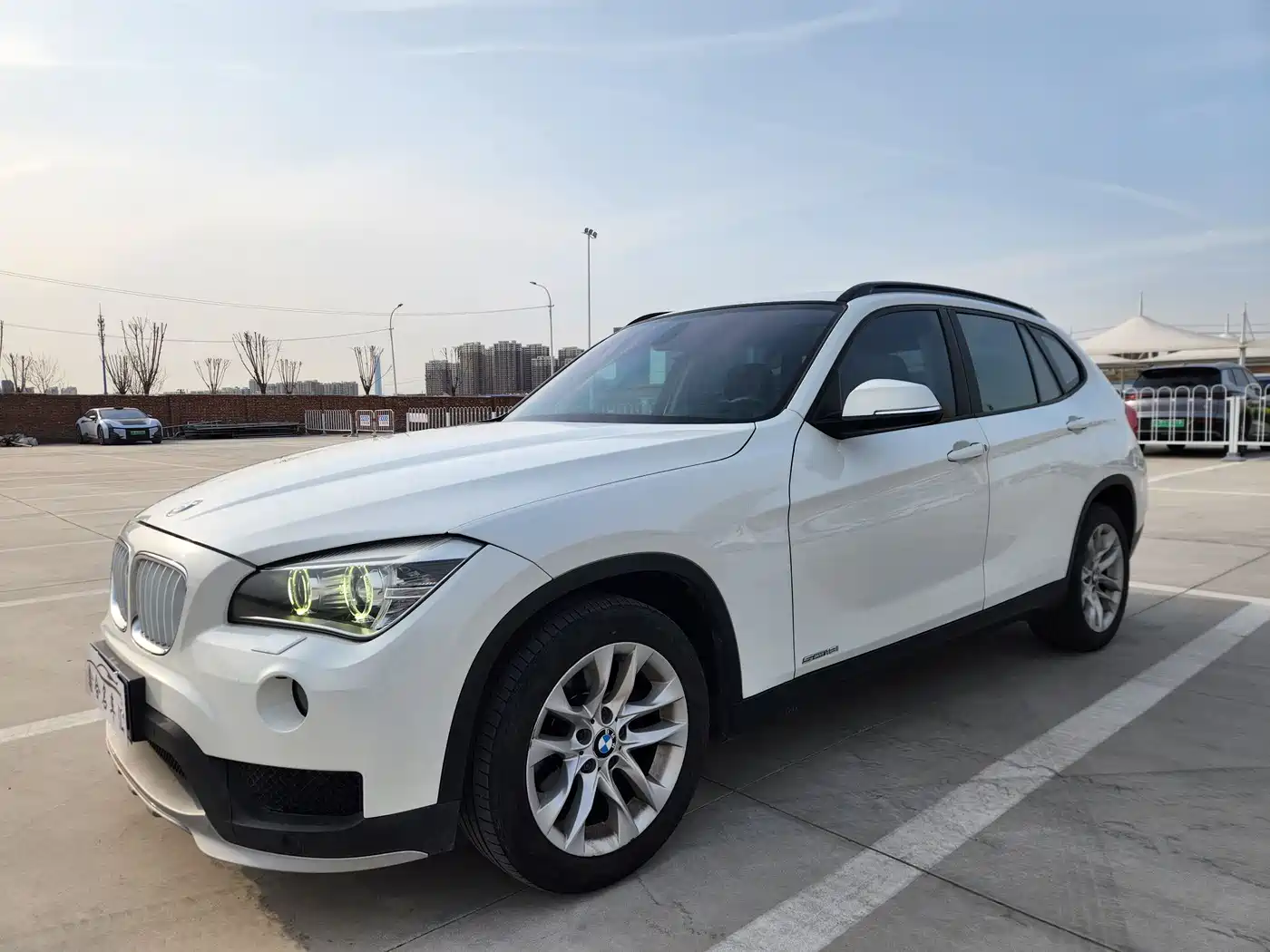 BMW X1 2014 sDrive18i Leading Edition