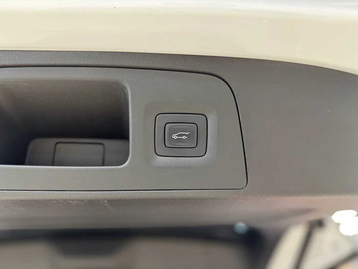 Buick Century 2024 2023 2.0T 7-Seater World Edition
