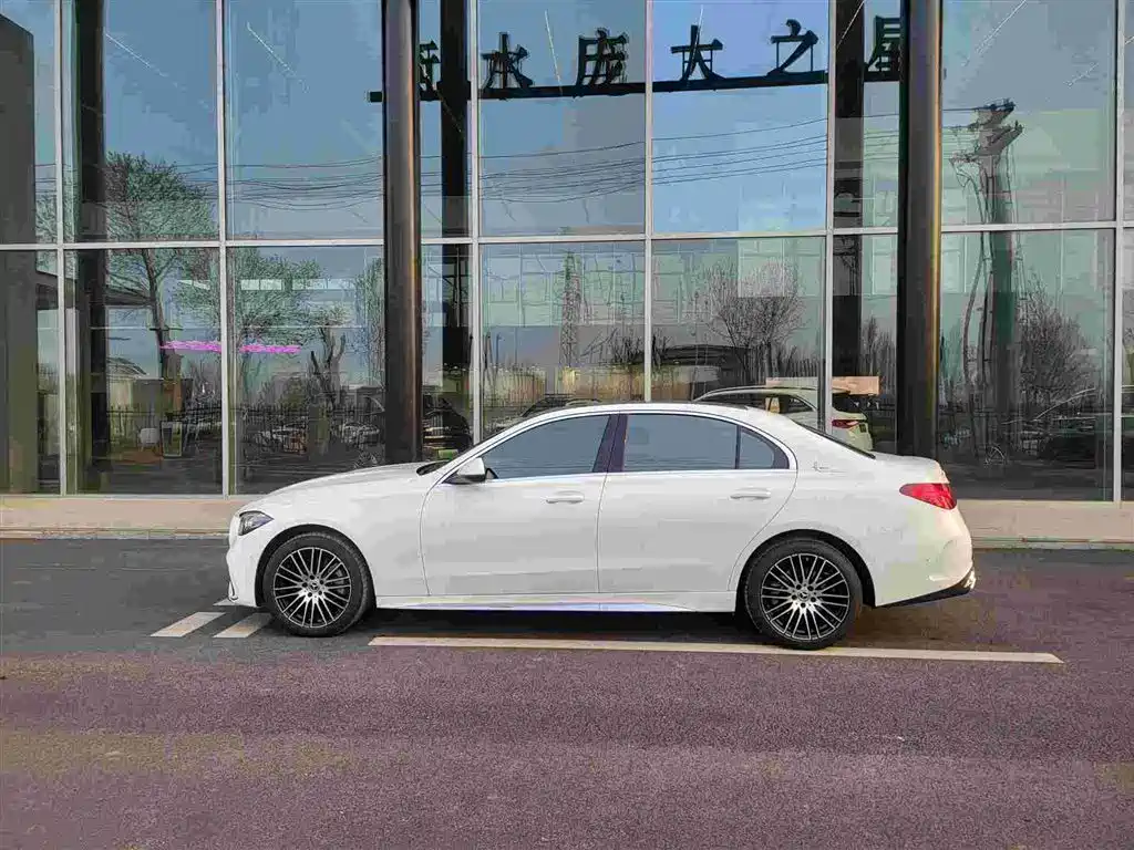 Mercedes-Benz C-Class 2024 Facelift C 260 L Sport фото 3