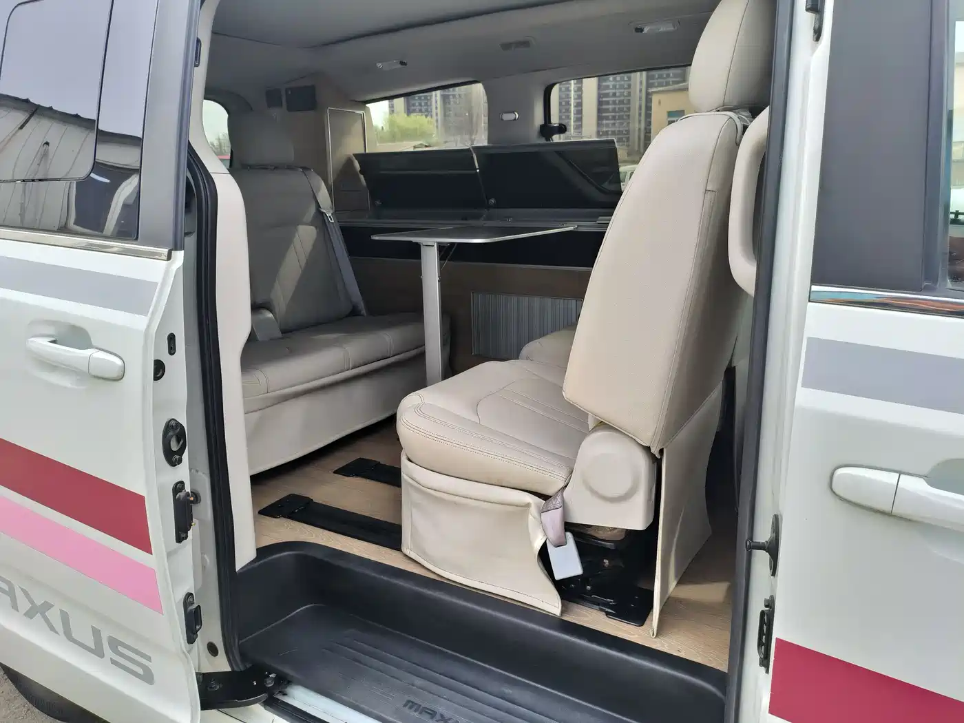 SAIC Maxus RG10 2019 2.0TGI Pop-top Camper Sunshine Edition фото 16
