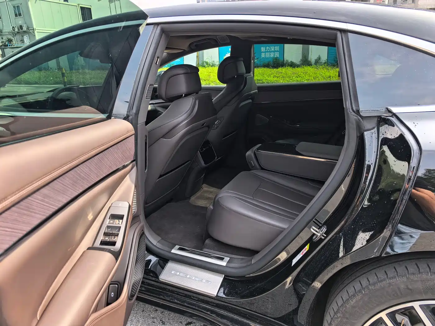 Denza Z9 2024 Model 1100km AWD Max Edition фото 8