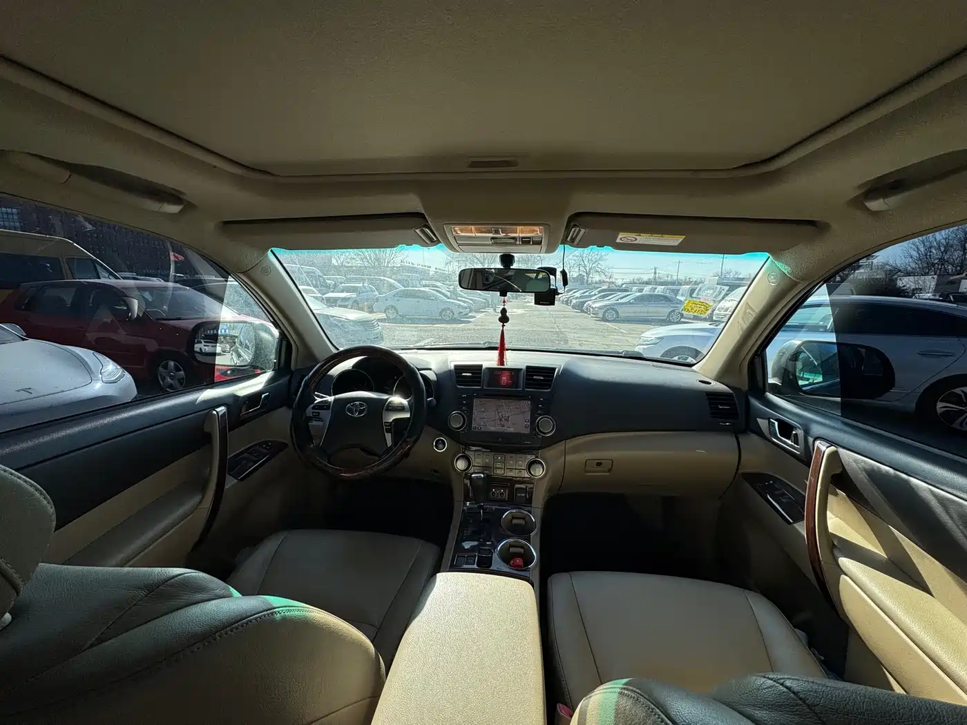 Toyota Highlander 2012 2.7L 2WD 7-Seater Luxury Edition фото 7