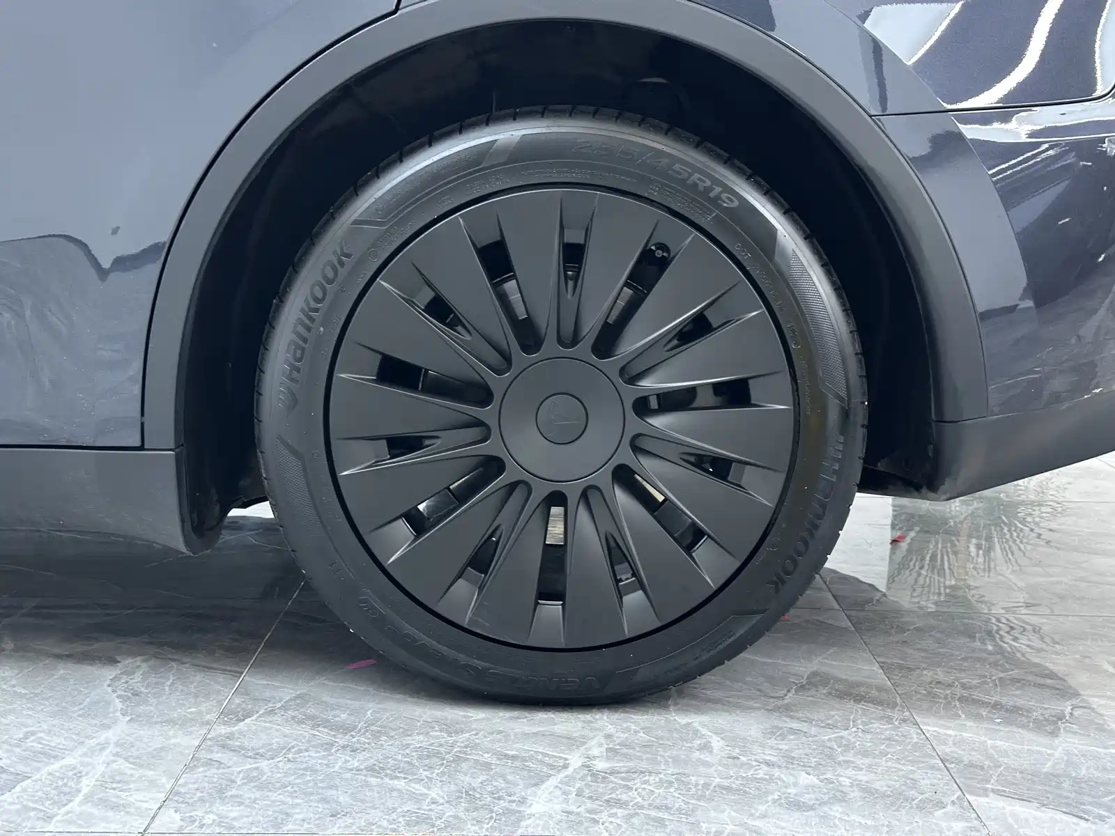 Фото 13 - Tesla Model Y