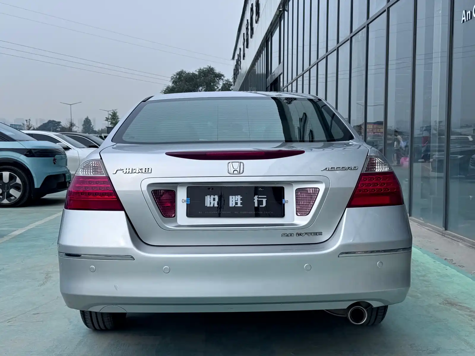 Фото 6 - Honda Accord