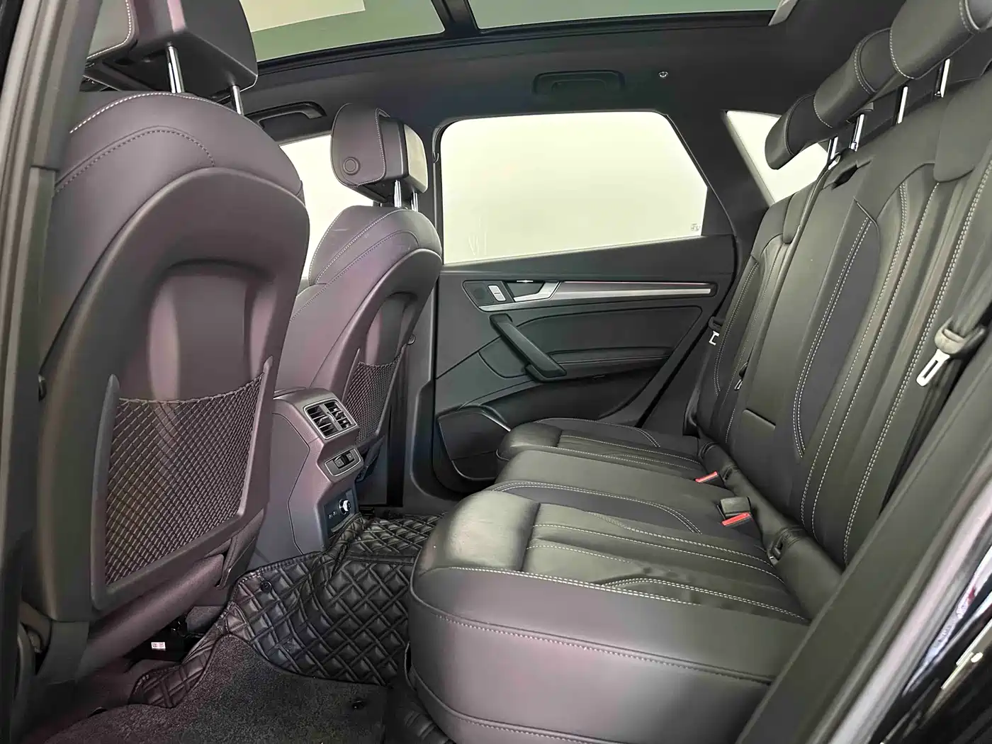 Audi Q5L 2023 40T Luxury Dynamic фото 9