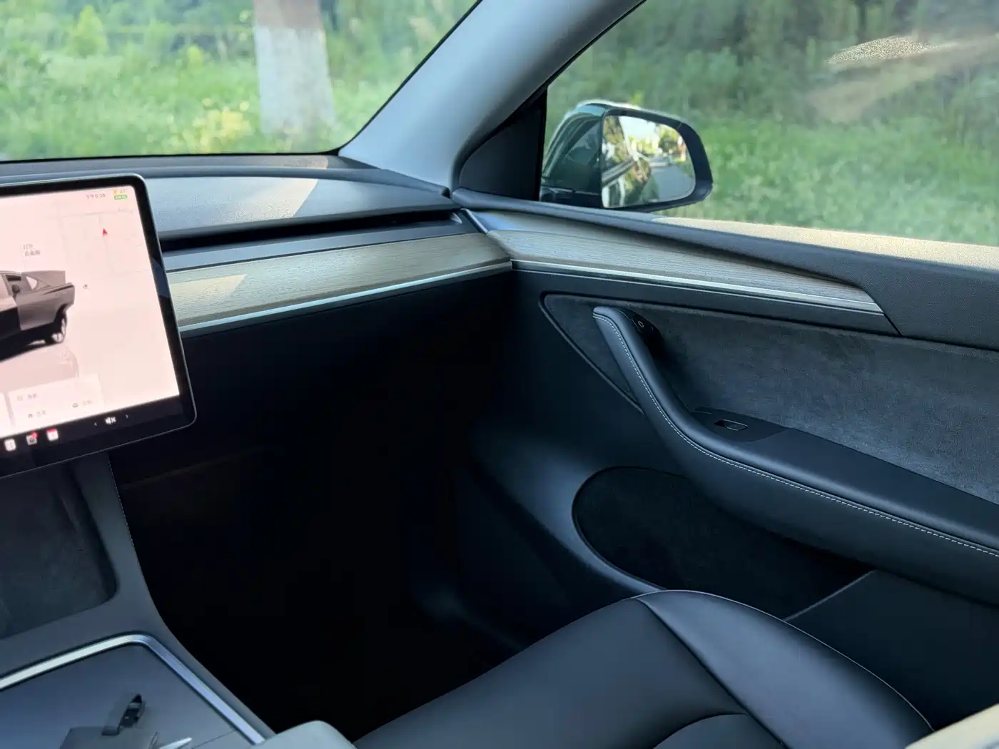 Фото 15 - Tesla Model Y