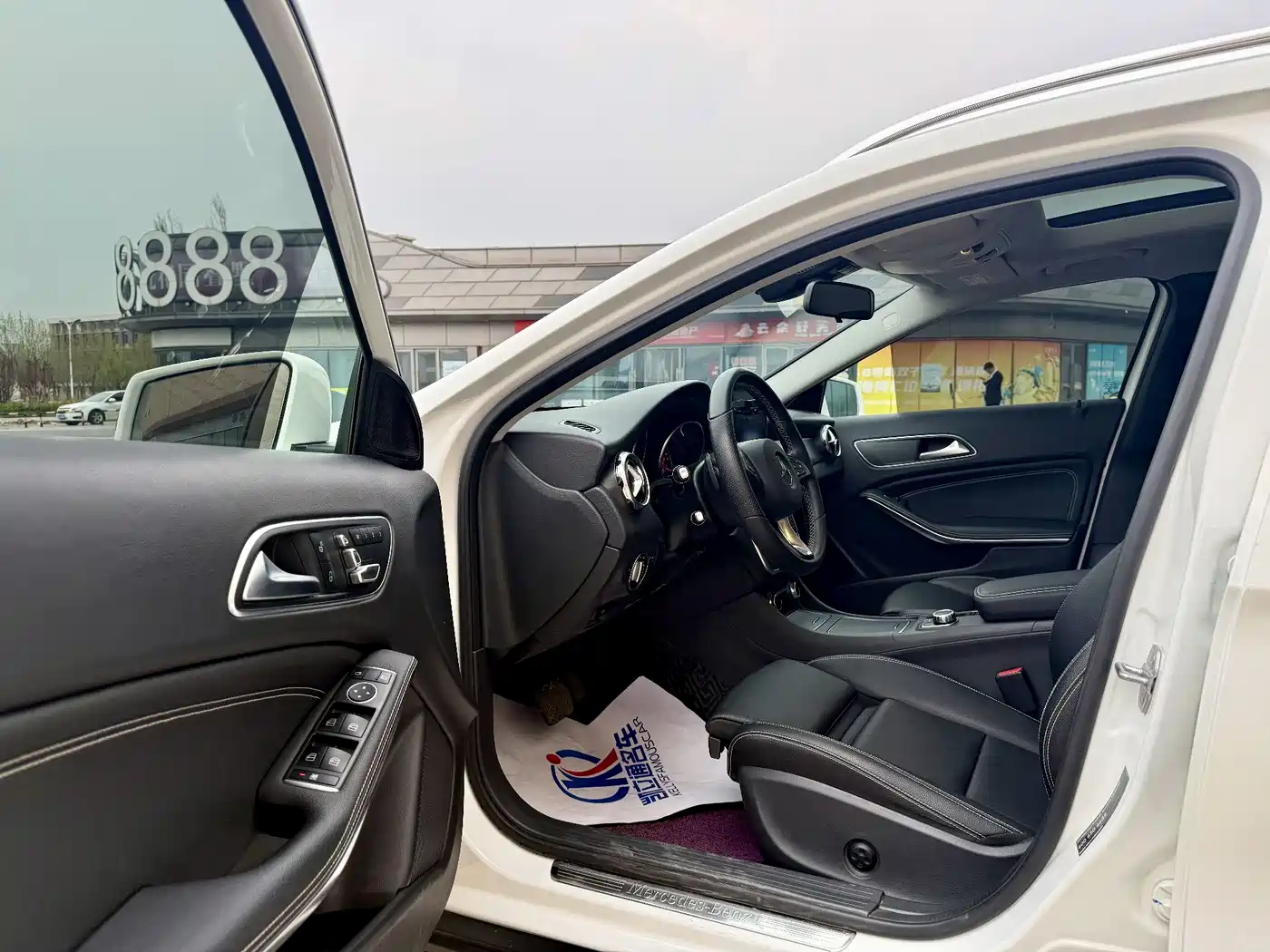 Mercedes-Benz GLA 2018 GLA 200 Dynamic фото 9