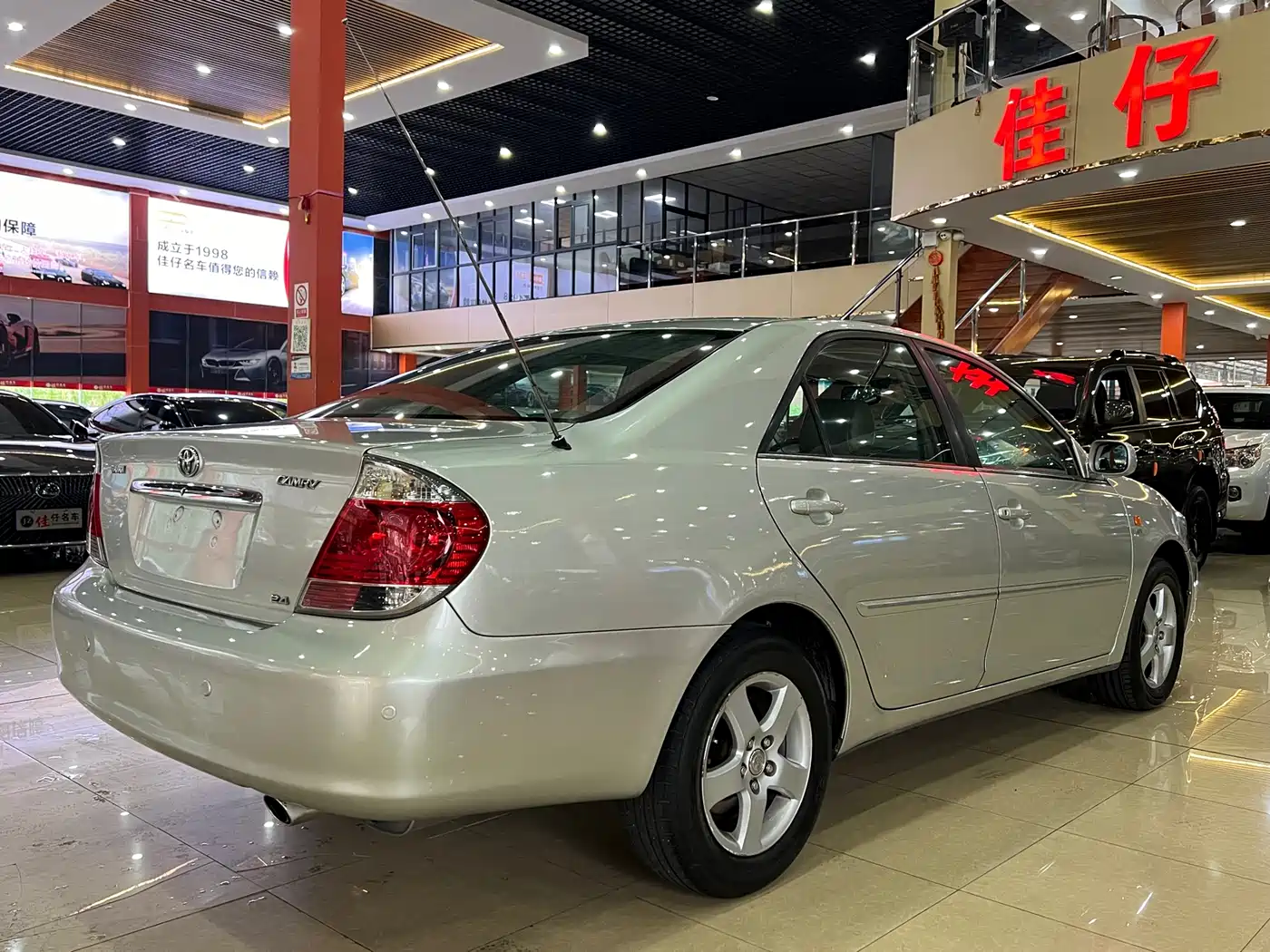 Toyota Camry (Overseas) 2005 2.4 Luxury Edition фото 5