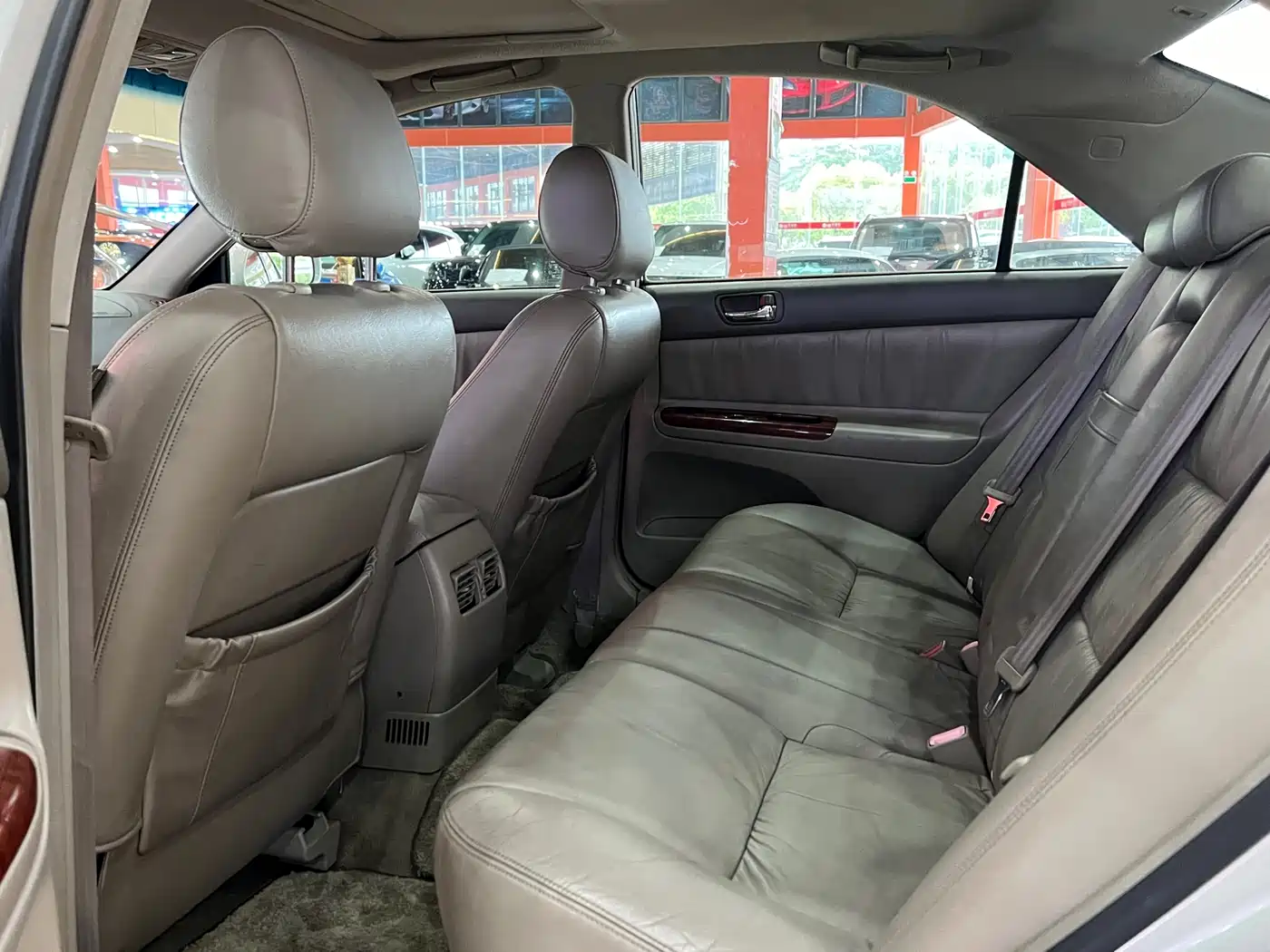 Toyota Camry (Overseas) 2005 2.4 Luxury Edition фото 8