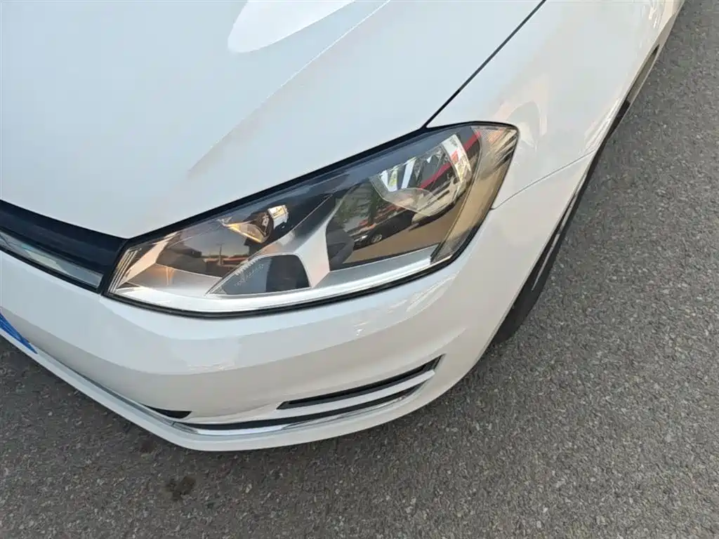 Volkswagen Golf 2016 1.6L Automatic Fashion фото 18