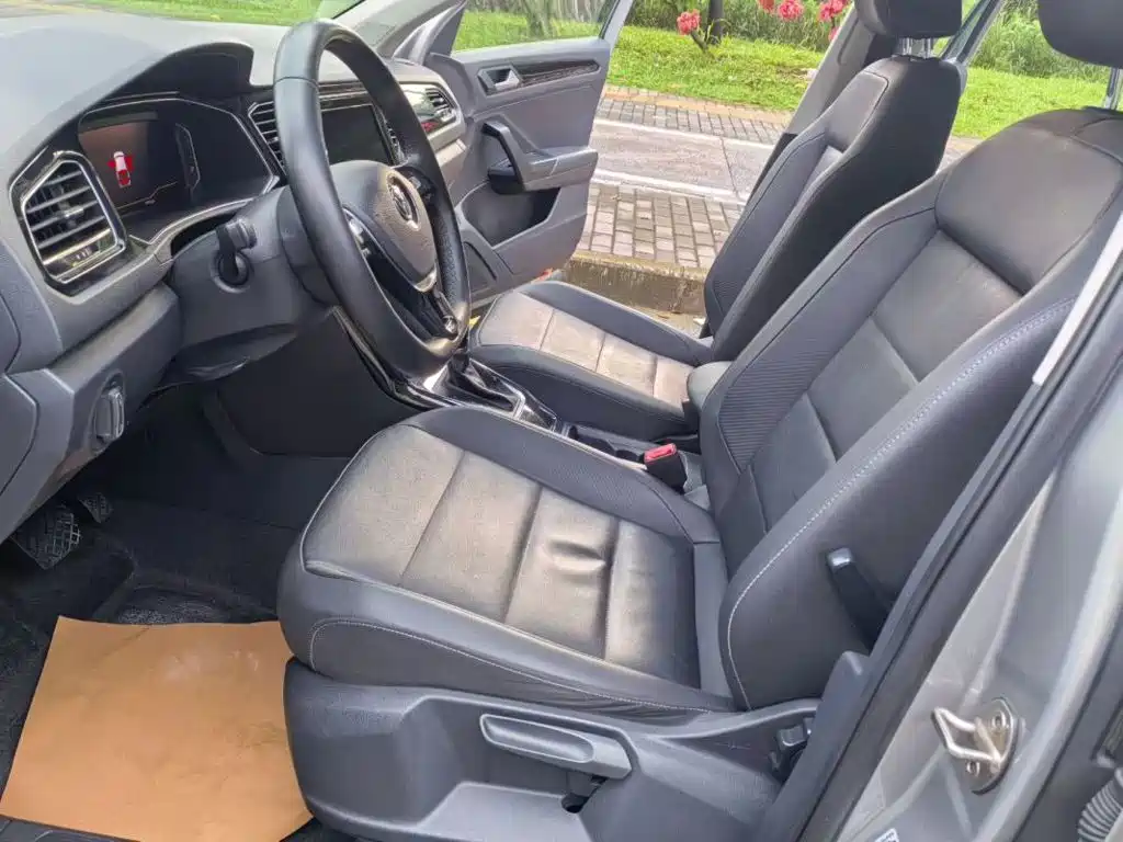 Фото 6 - Volkswagen T-ROC