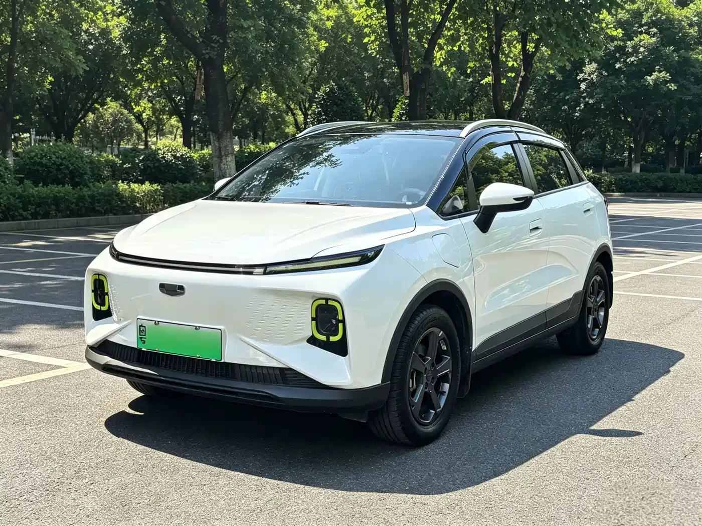 Фото 1 - Geely Geometry E Firefly