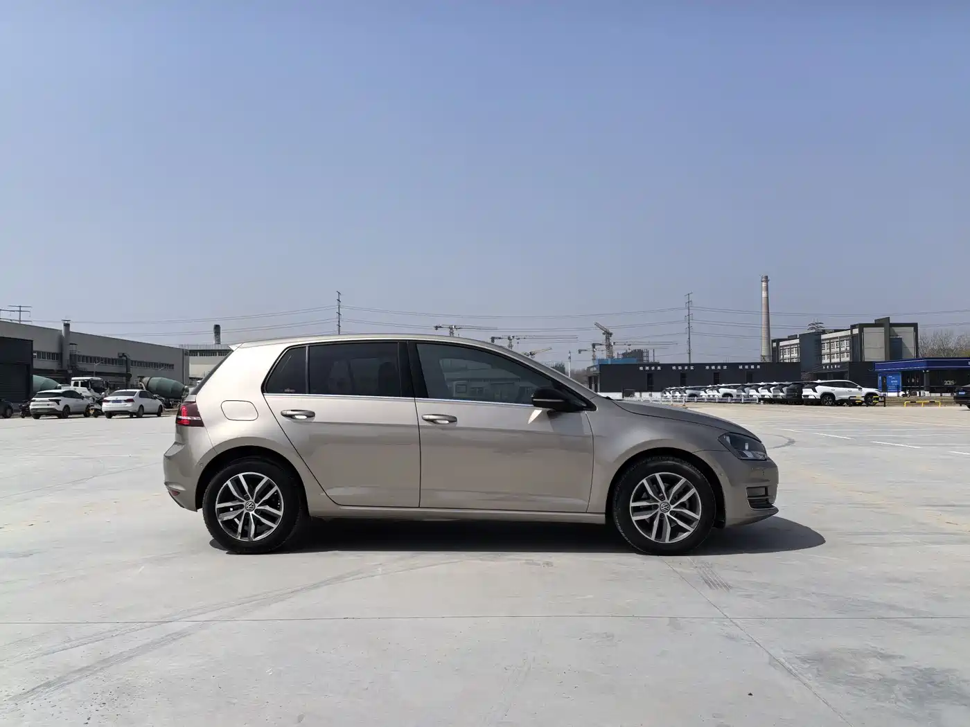 Volkswagen Golf 2017 230TSI Auto Luxury Millionth Anniversary Edition фото 18