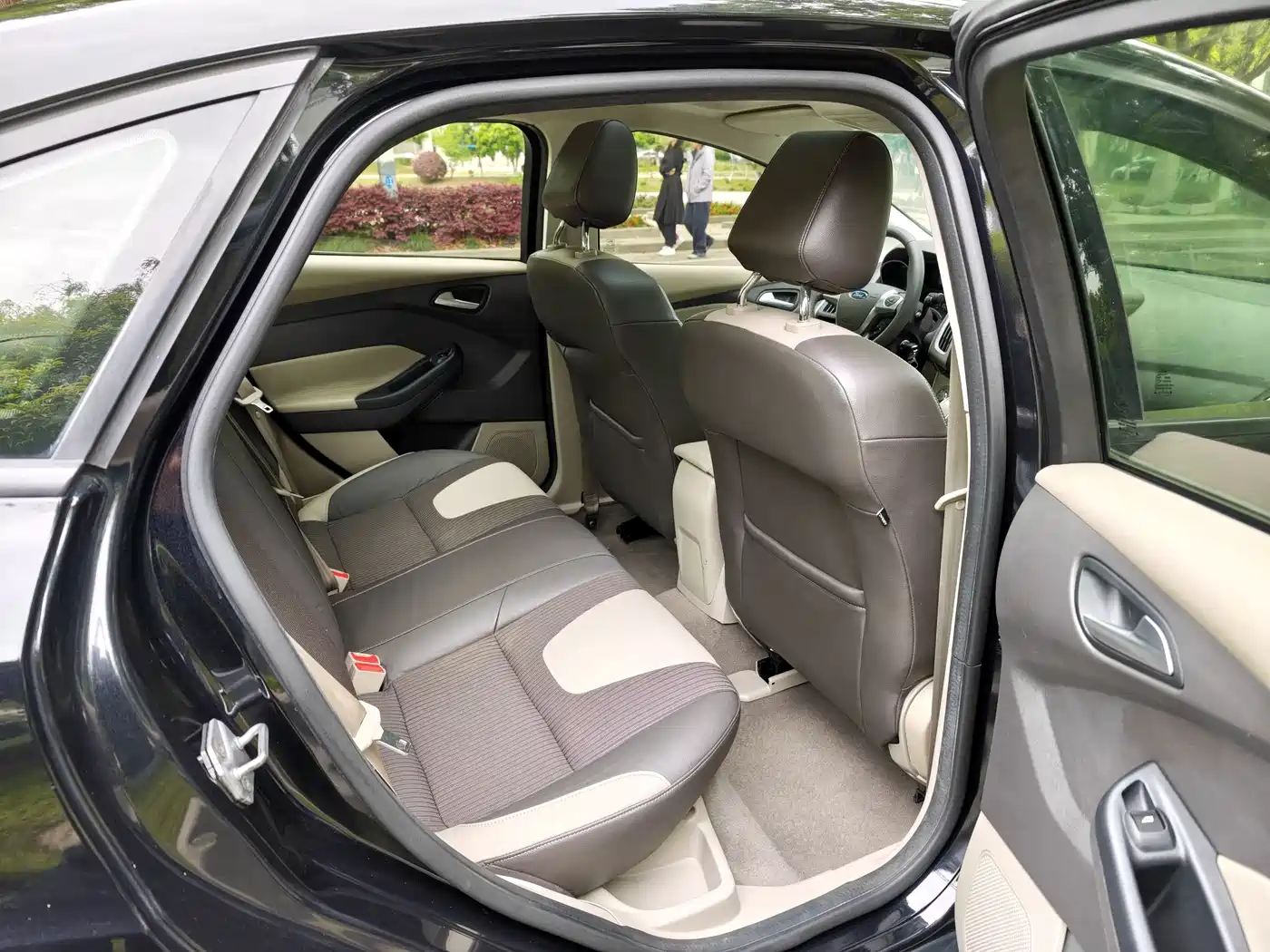 Ford Focus 2013 2012 Sedan 1.6L Automatic Trend