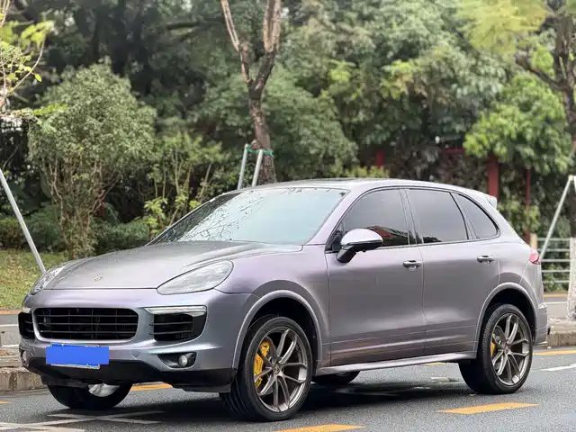 PORSCHE CAYENNE