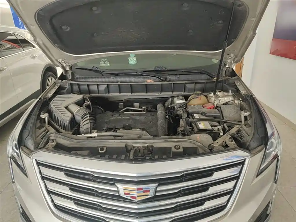 Cadillac XT5 2017 2016 25T Luxury Model