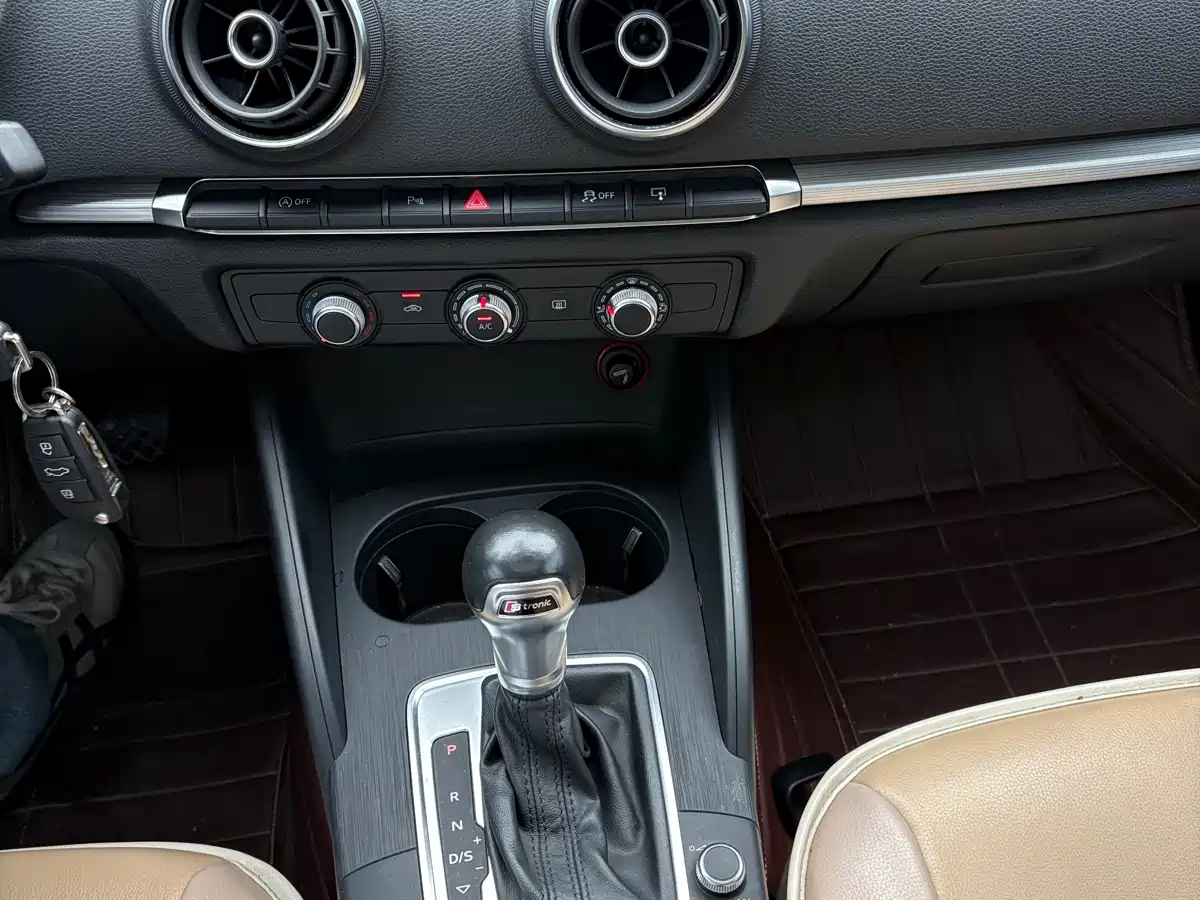 Audi A3 2014 Limousine 35 TFSI Auto Trend фото 13