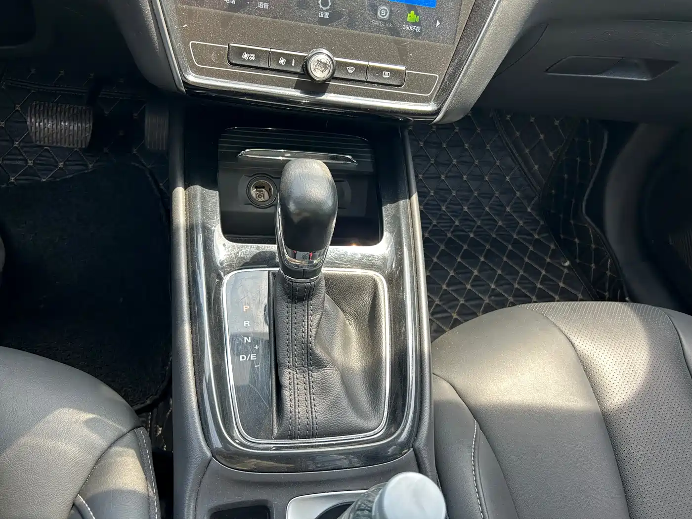 Roewe i5 2019 2019 1.5L Auto 4G Langhao Edition