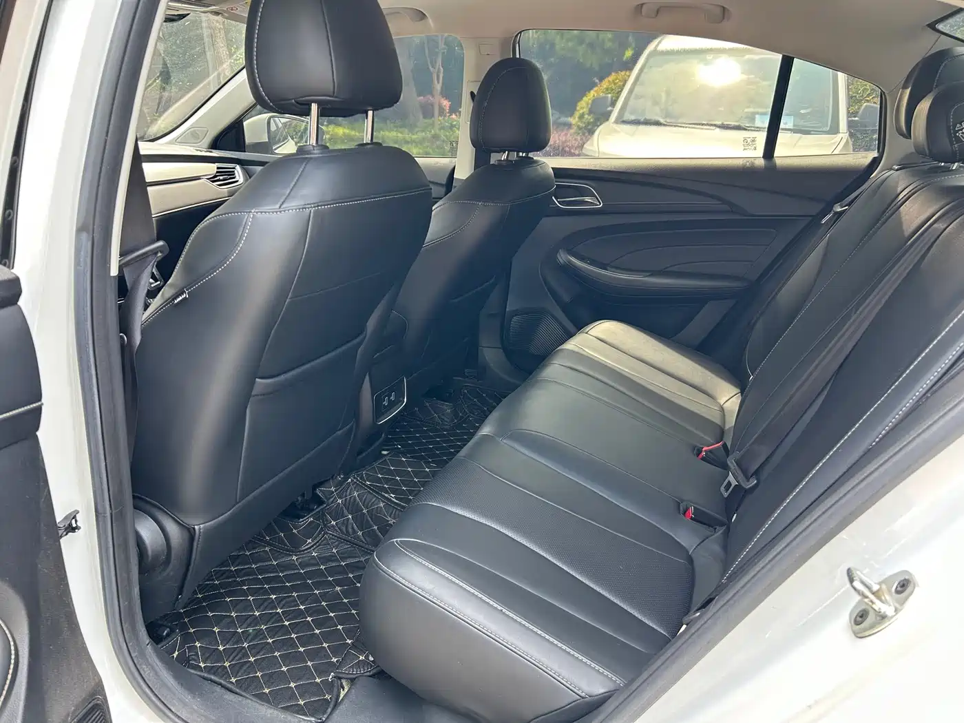 Roewe i5 2019 2019 1.5L Auto 4G Langhao Edition