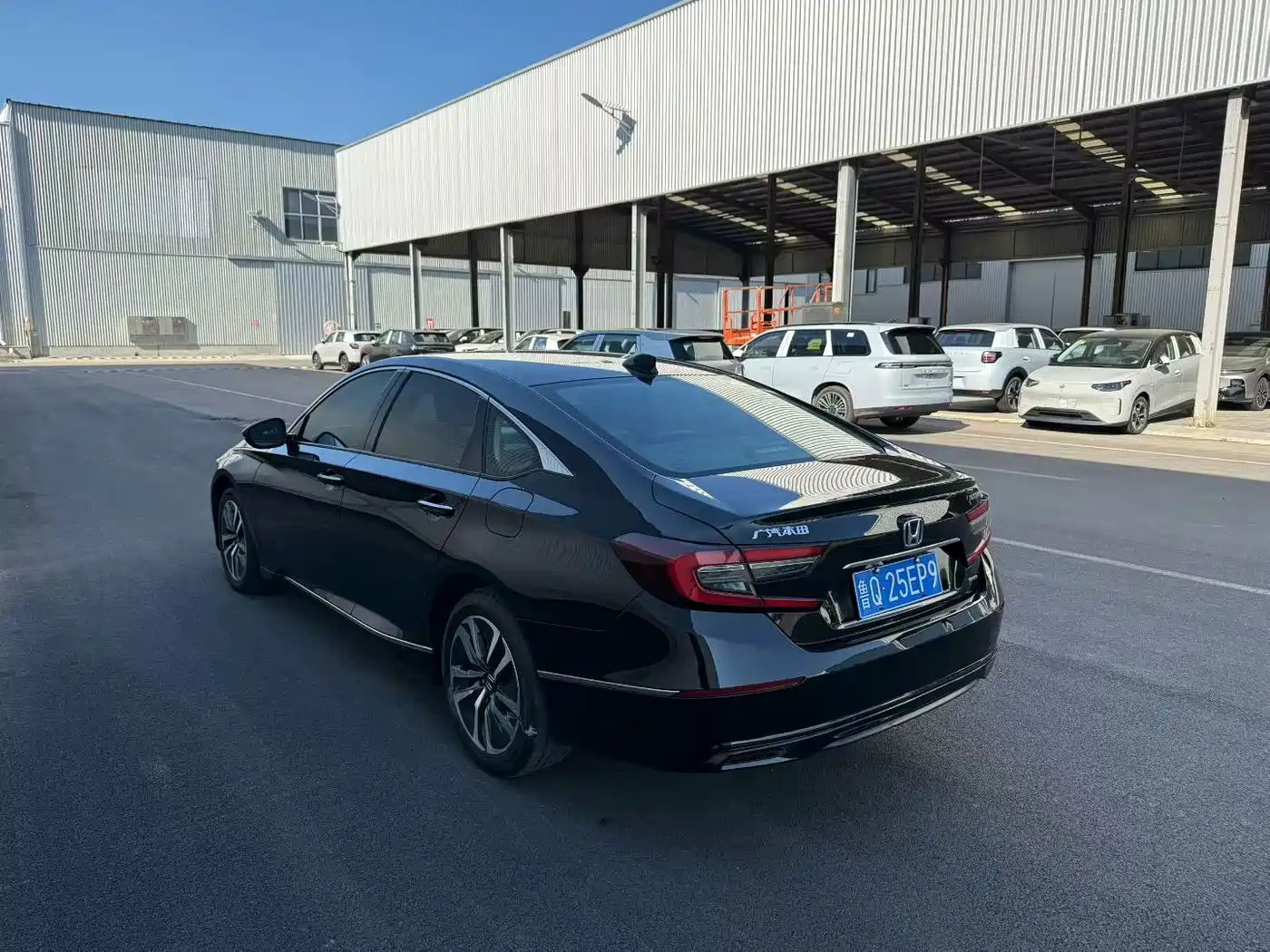 Фото 4 - Honda Accord