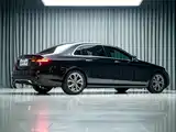 Фото 10 - Mercedes-Benz E-Class