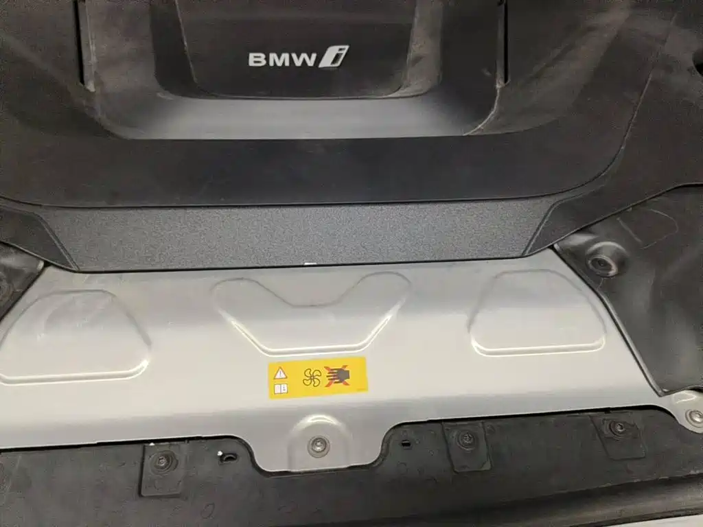 BMW iX3 2024 2023 Leading Type