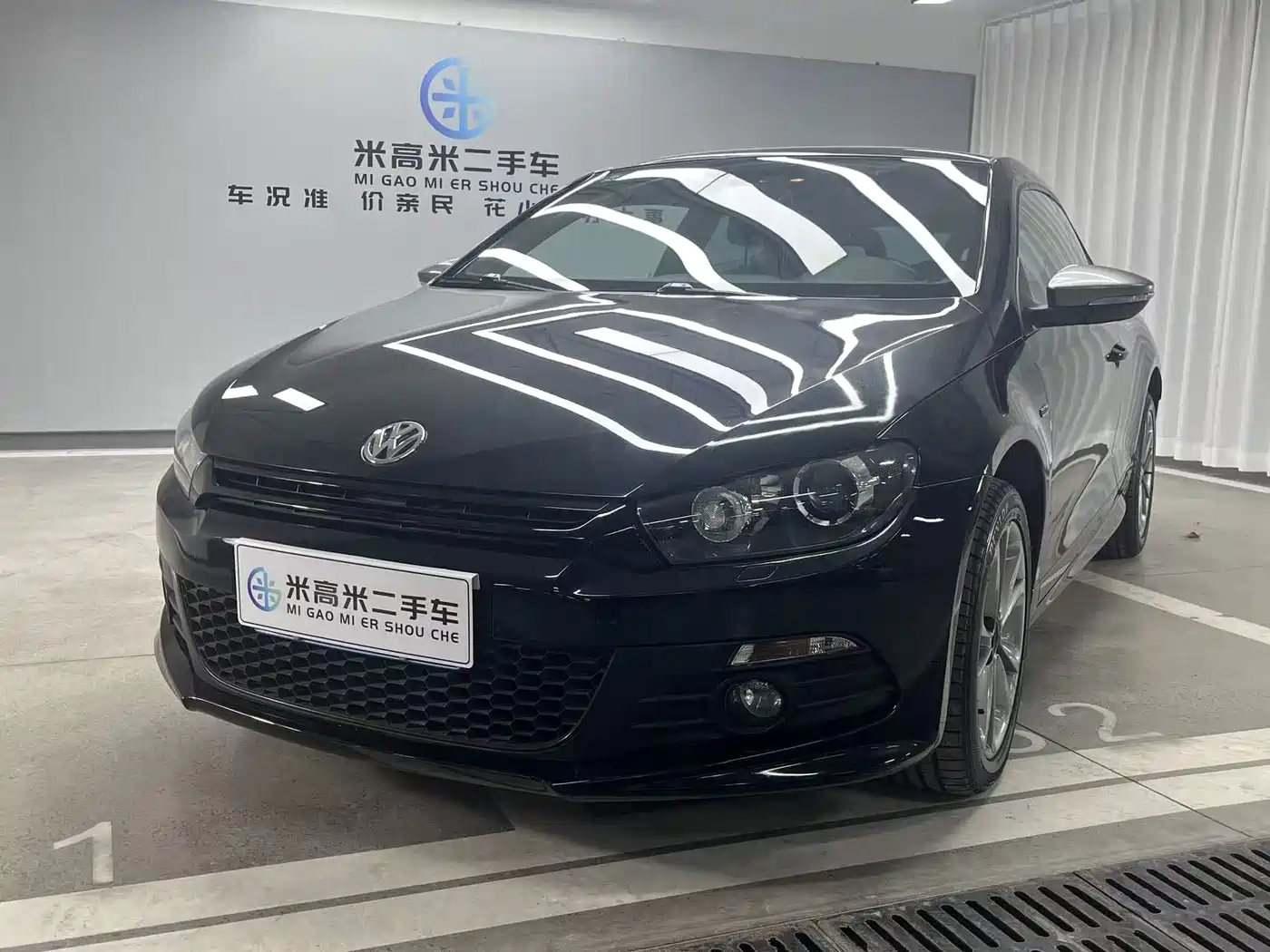 Volkswagen Scirocco 2011 2.0TSI Luxury фото 2