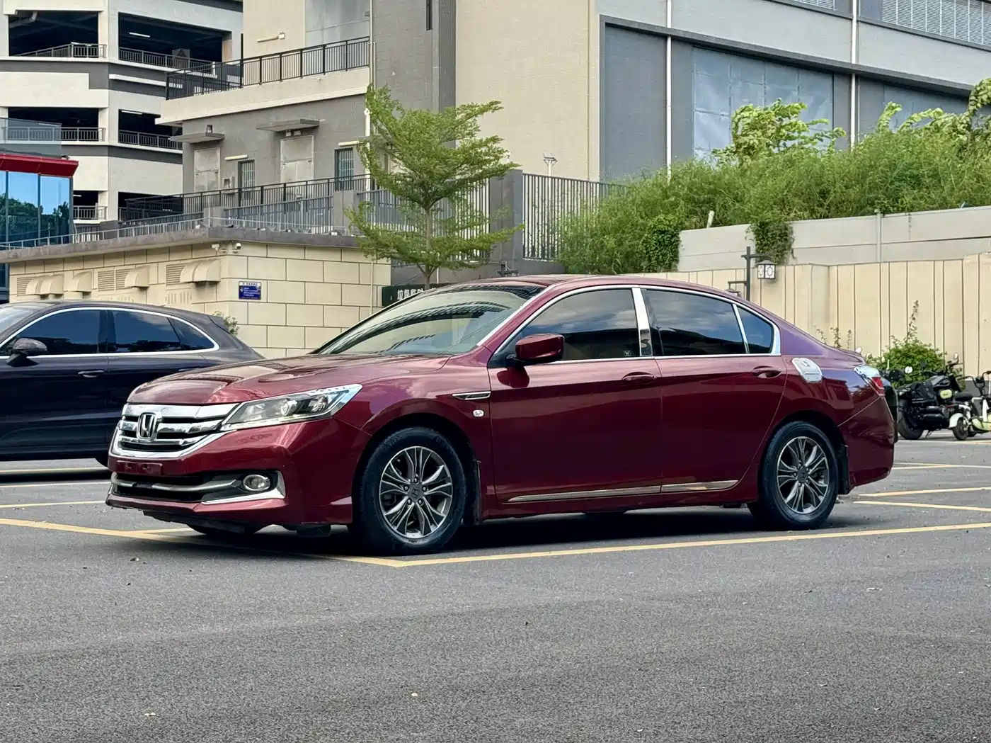 Фото 1 - Honda Accord