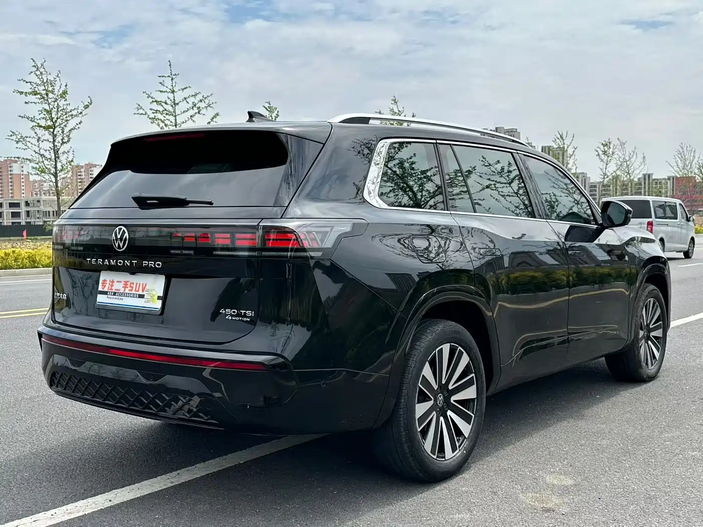 Volkswagen Teramont 2025 Model Teramont Pro 450TSI 4WD Cross Country Edition фото 9