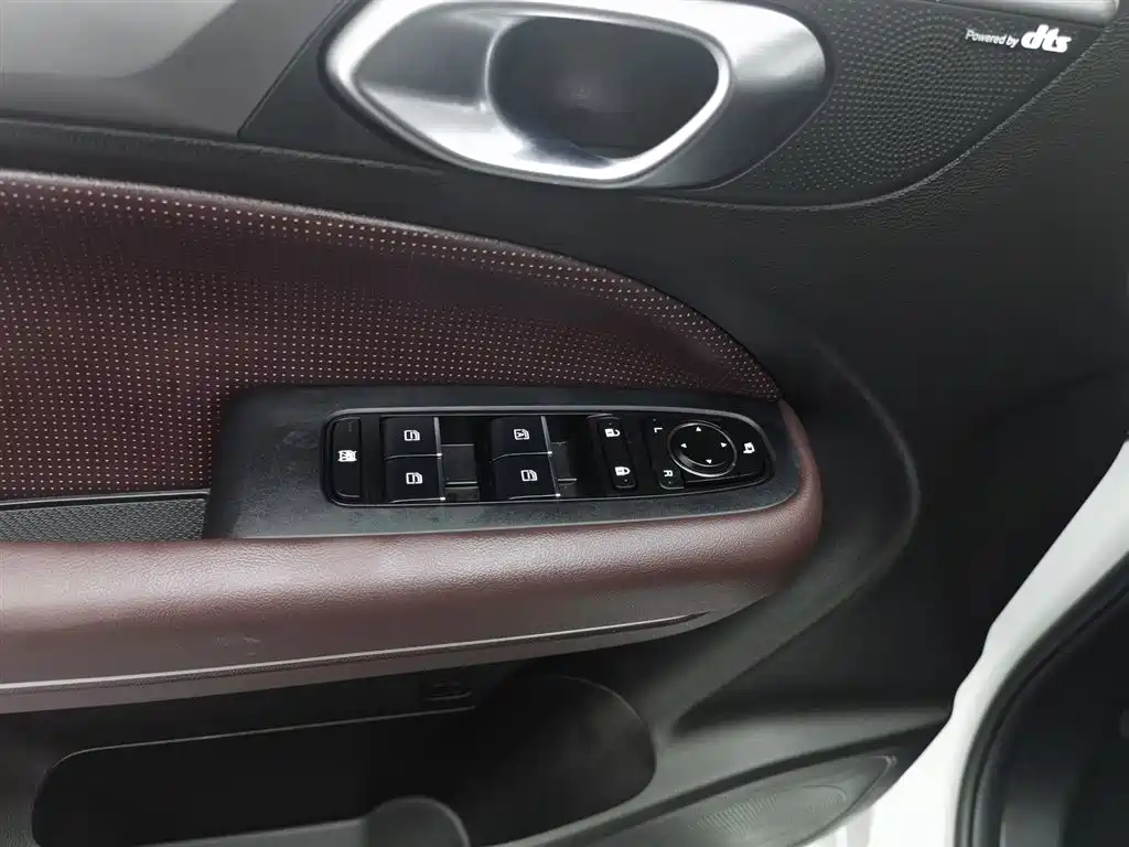 GAC TRUMPCHI TRUMPCHI M6