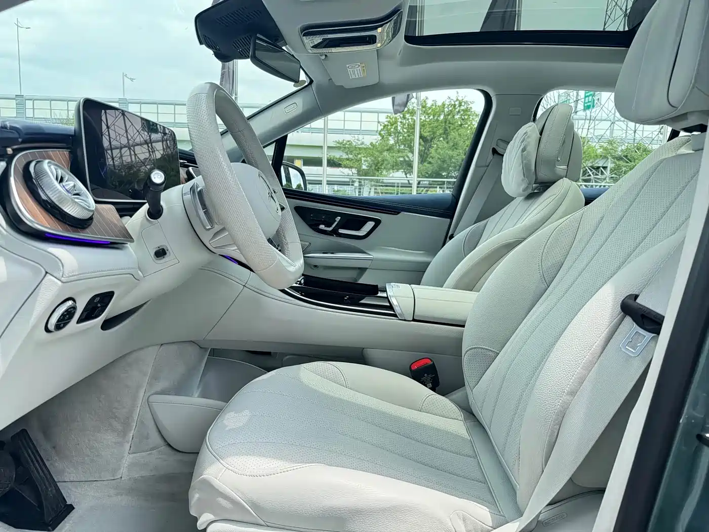 Mercedes-Benz EQE SUV 2024 500 4MATIC Luxury Edition фото 7