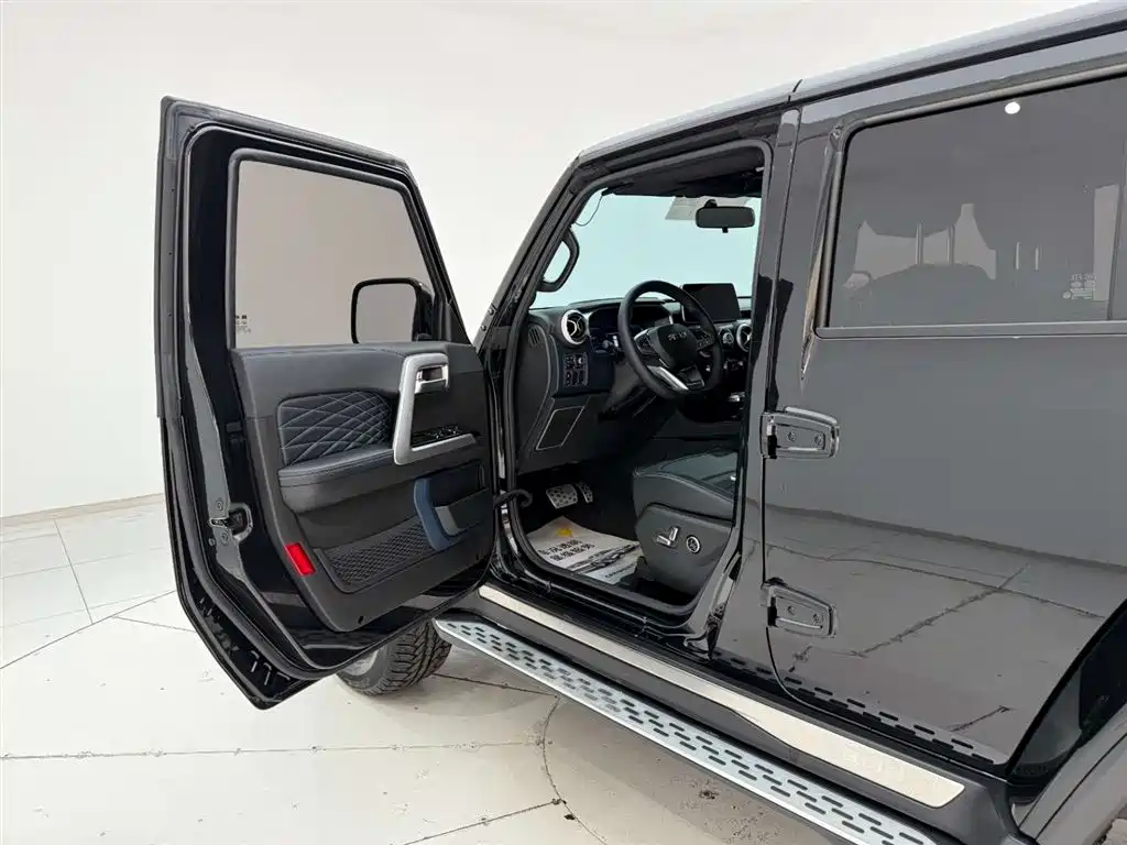 BAIC ORV Beijing Offroad BJ40 2024 2.0T Urban Hunter Glory Edition фото 13